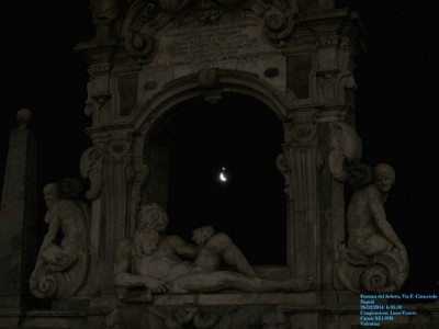 Luna e Venere nella Fontana del Sebeto a Napoli..jpg
